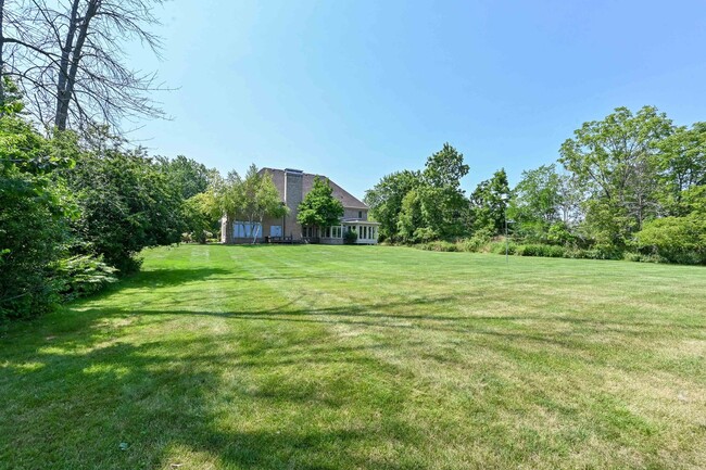 Building Photo - Expansive and Stately Home on Lake Michigan