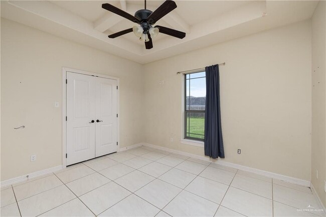 Building Photo - 206 Caramel Dr