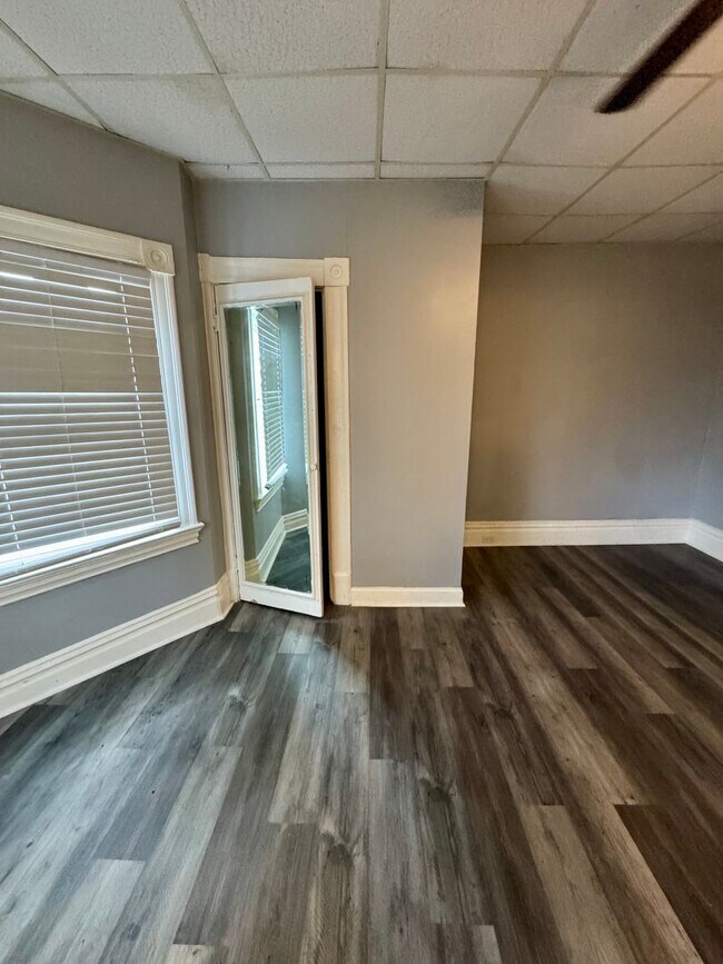 Building Photo - 505 Dawson Ave