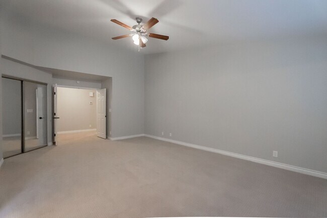 Building Photo - 10024 Sail Landing Ct