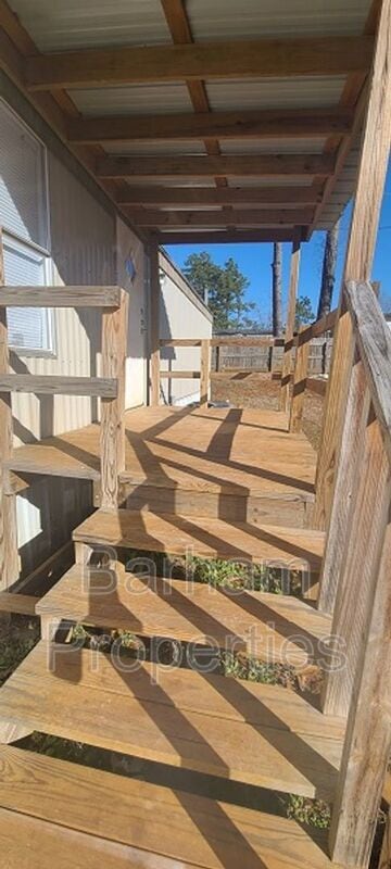 Building Photo - 140 Fox Tail Trl