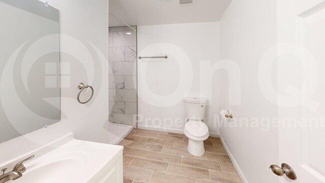 Building Photo - 207 W Ohio St