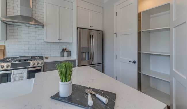 Building Photo - 1106 S Eldridge Ln