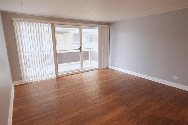 Building Photo - 12544 Fairview Ave