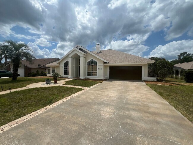 Building Photo - 935 Shriver Cir