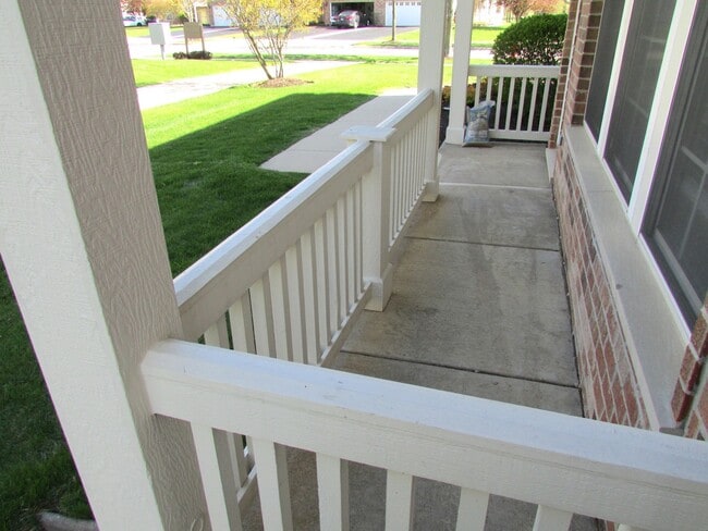 Building Photo - 2502 Evergreen Cir
