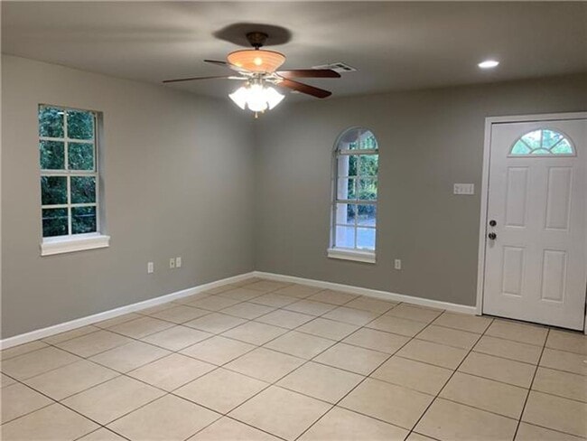 Building Photo - Cleveland Street