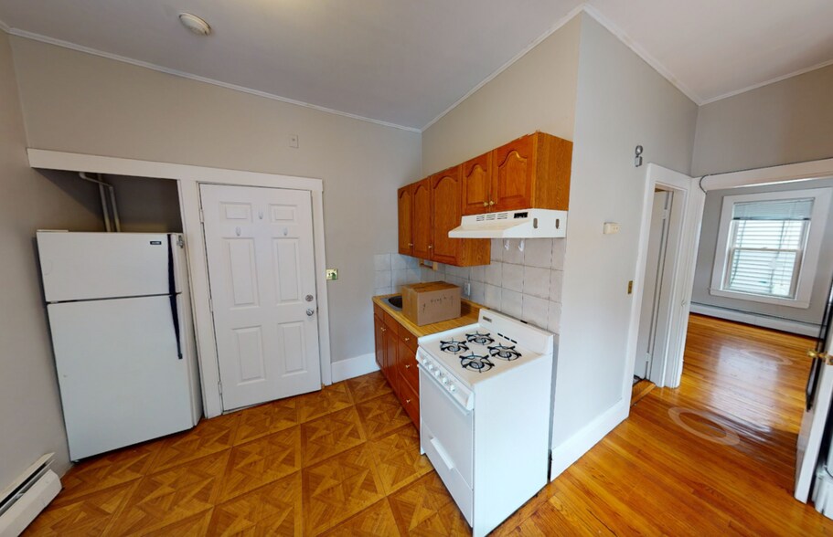 Primary Photo - 224 Banks St