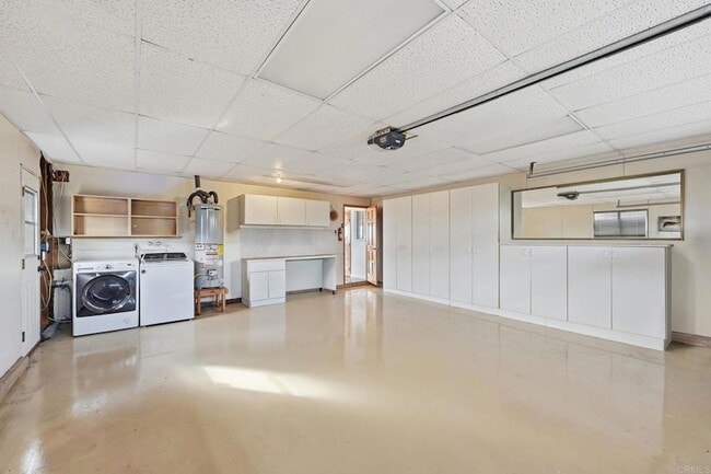 Building Photo - 2205 Cameo Rd