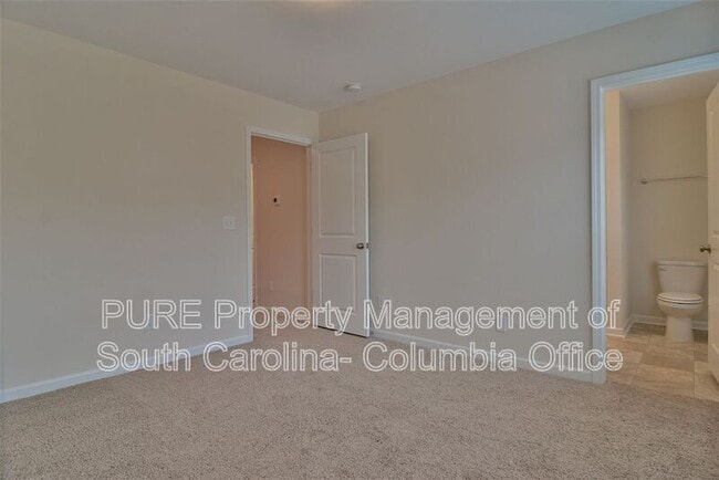 Building Photo - 215 Northwood St