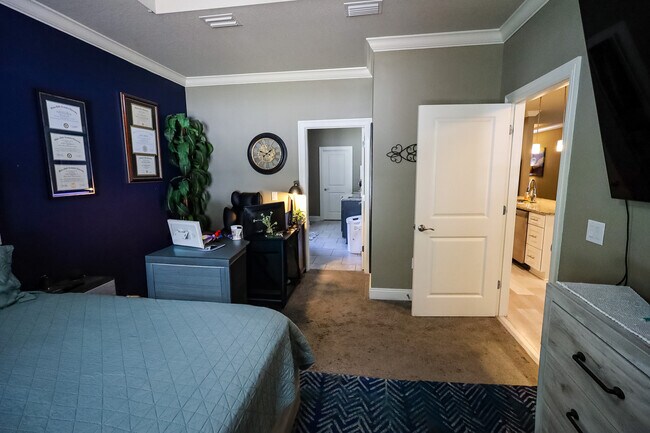Building Photo - 9168 Military Trail