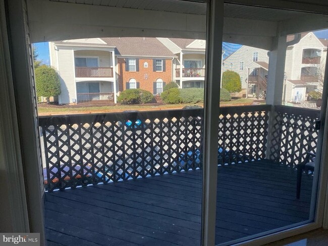 Building Photo - 9470 Scarlet Oak Dr