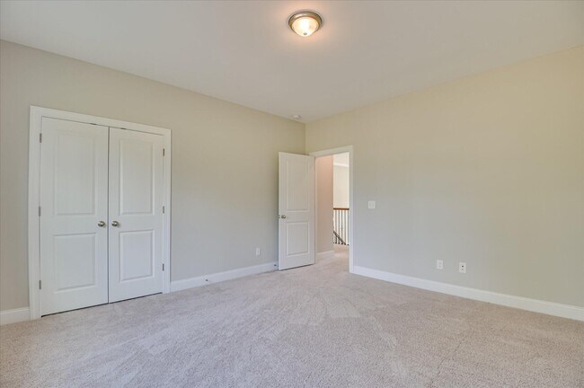 Building Photo - 1015 Sluice Gate Dr