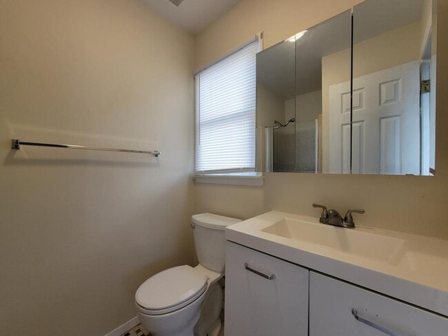 Building Photo - 62 Seabreeze Way