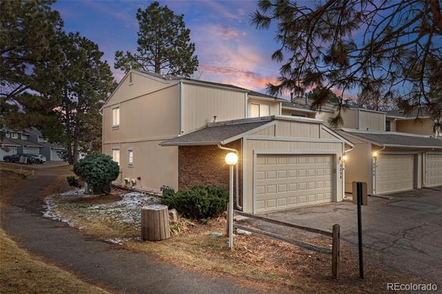 Building Photo - 2754 S Kenton Ct