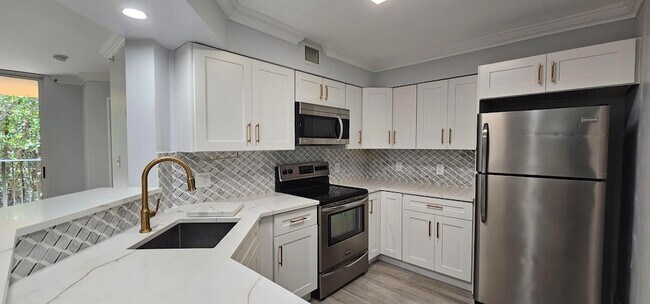 Building Photo - 400 Scotia Dr