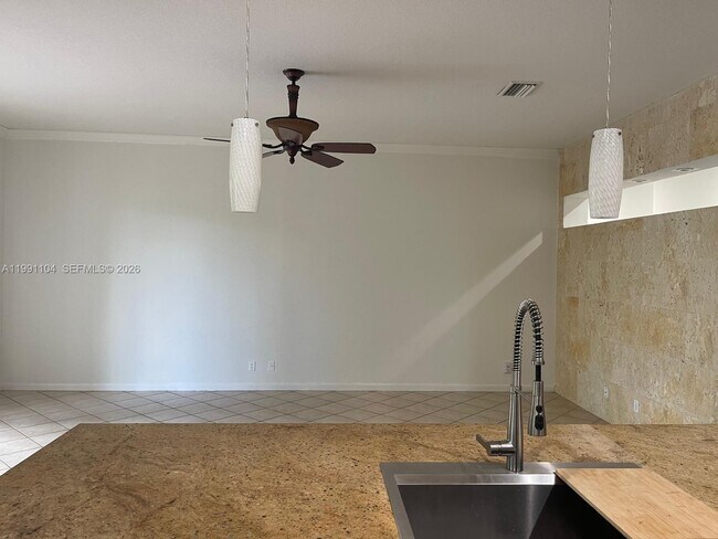 Building Photo - 1137 Croton Ct