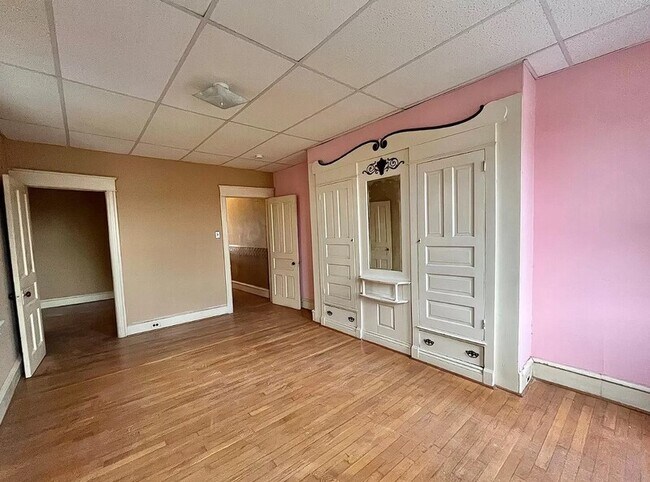 Building Photo - 1935 W Hunting Park Ave