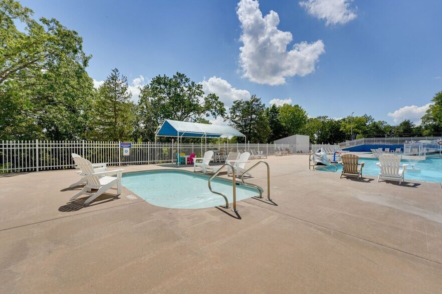 Building Photo - 395 Ozark Mountain Resort Dr