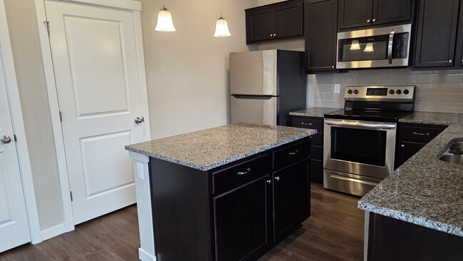 Building Photo - 5929 S Boddington Ln