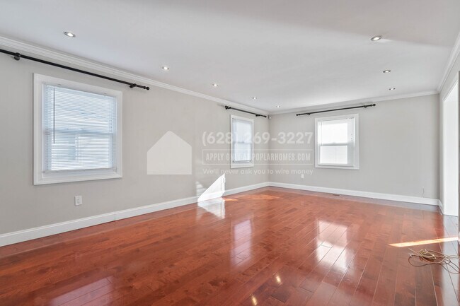 Building Photo - 2511 Kitmore Ln