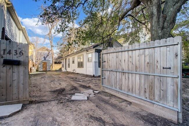 Building Photo - 1436 Dorothy St