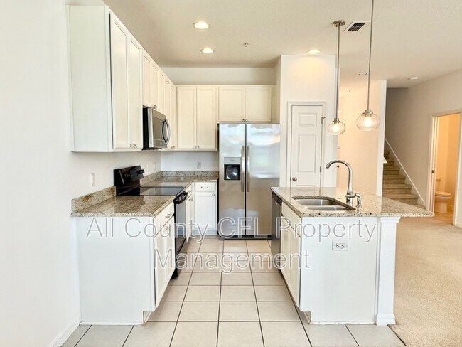 Building Photo - 619 Fortanini Cir