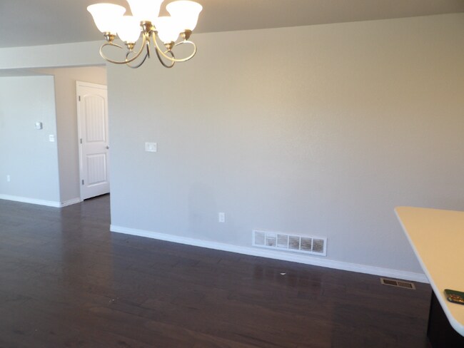 Building Photo - 13534 Park Gate Dr