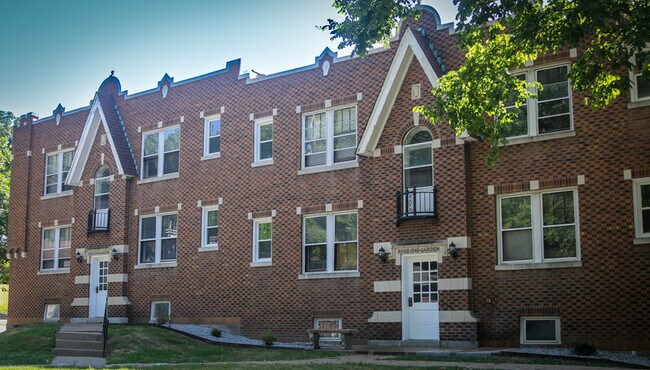 Building Photo - 1240 Hawthorne Pl