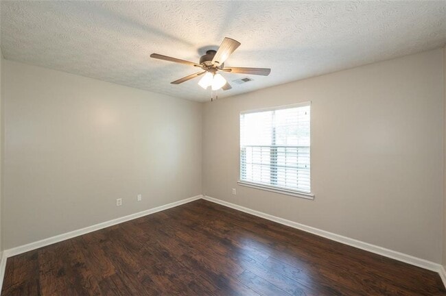 Building Photo - 2638 English Oaks Ln NW