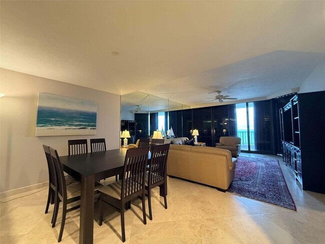 Building Photo - 800 Ocean Dr