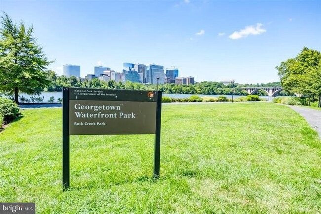 Building Photo - 1080 Wisconsin Ave NW