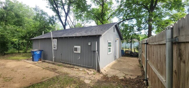 Building Photo - Charming 1-Bedroom Condo in Gated North Da...