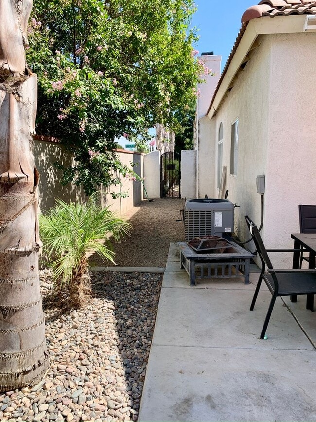 Building Photo - Beautifully Updated Home in Tevis Ranch - ...