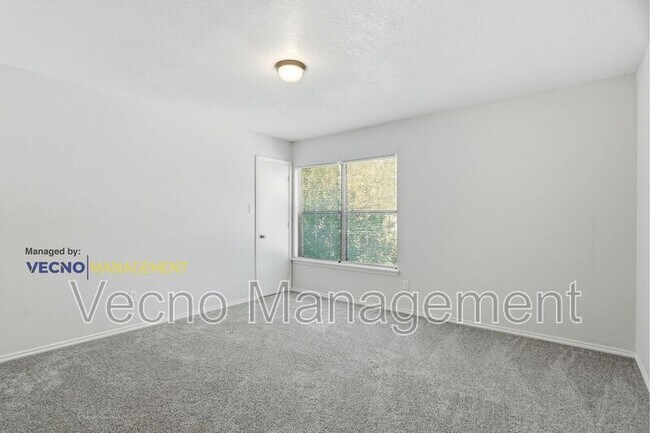 Building Photo - 8138 Elktree Pass