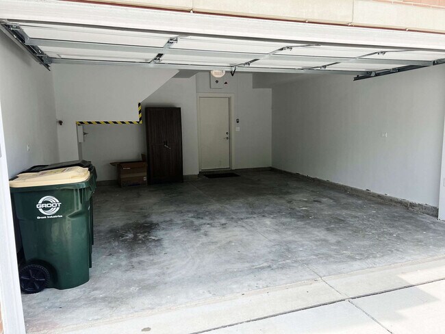 Building Photo - 28379 Torch Pkwy