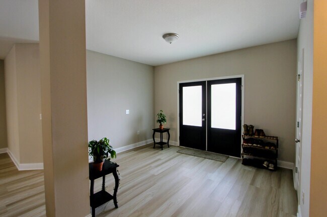 Building Photo - 5438 Lee Farm Blvd