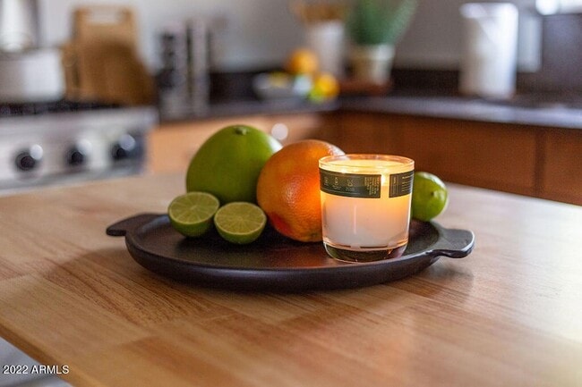 Building Photo - 1148 E Glenn Dr