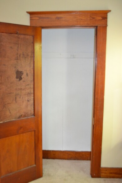 Building Photo - 2115 Hollister Ave