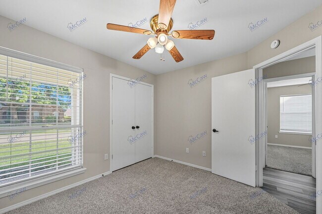 Building Photo - 8202 Weatherly Dr