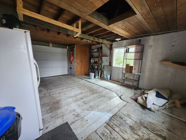 Building Photo - 7727 Jewel Lake Rd