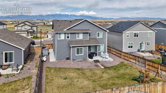 Building Photo - Beautiful 5 Bed + Office Home with 3-Car Garage in Desirable Lorson Ranch!