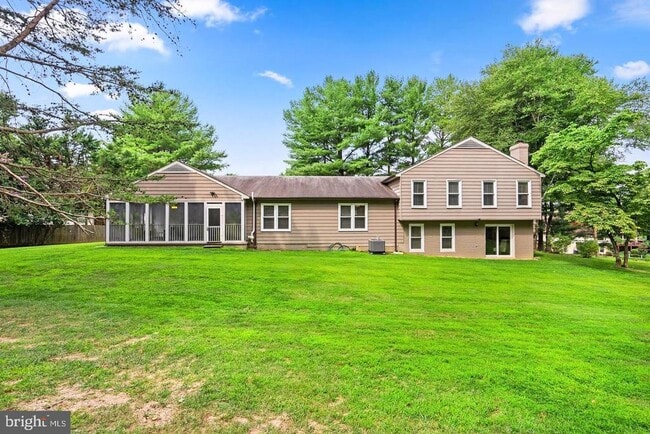 Building Photo - 9428 Meadow Shire Ln