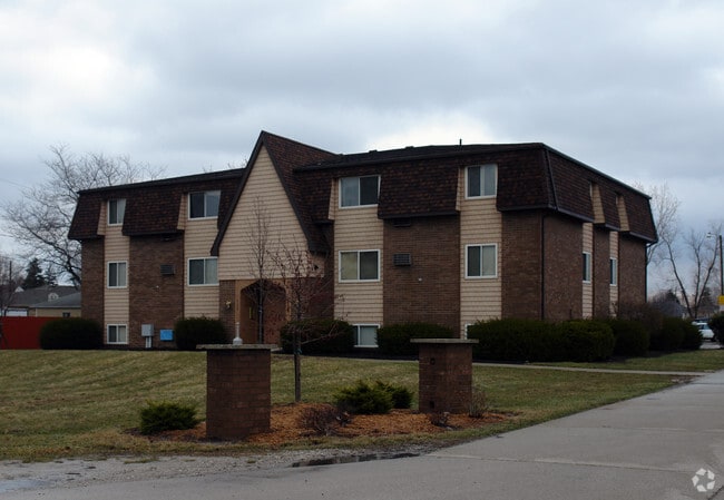 Primary Photo - 525 Lime City Rd