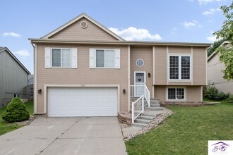 Building Photo - WELCOME HOME!