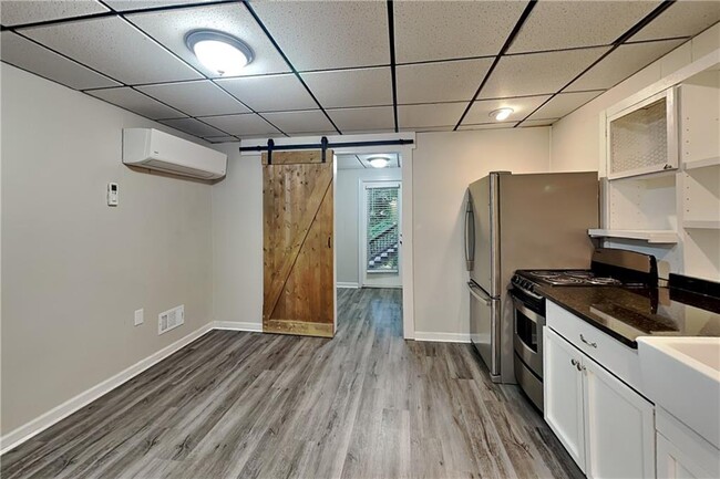 Building Photo - 1302 Milstead Trace NE
