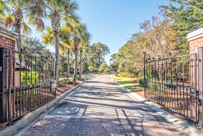 Building Photo - 1602 Basildon Rd