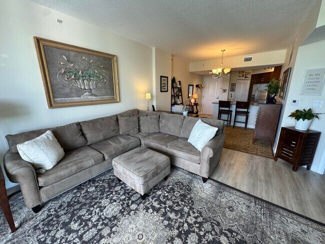 Primary Photo - 350 N Federal Hwy