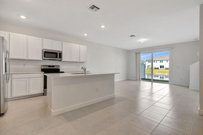 Building Photo - 539 Rivergrass St