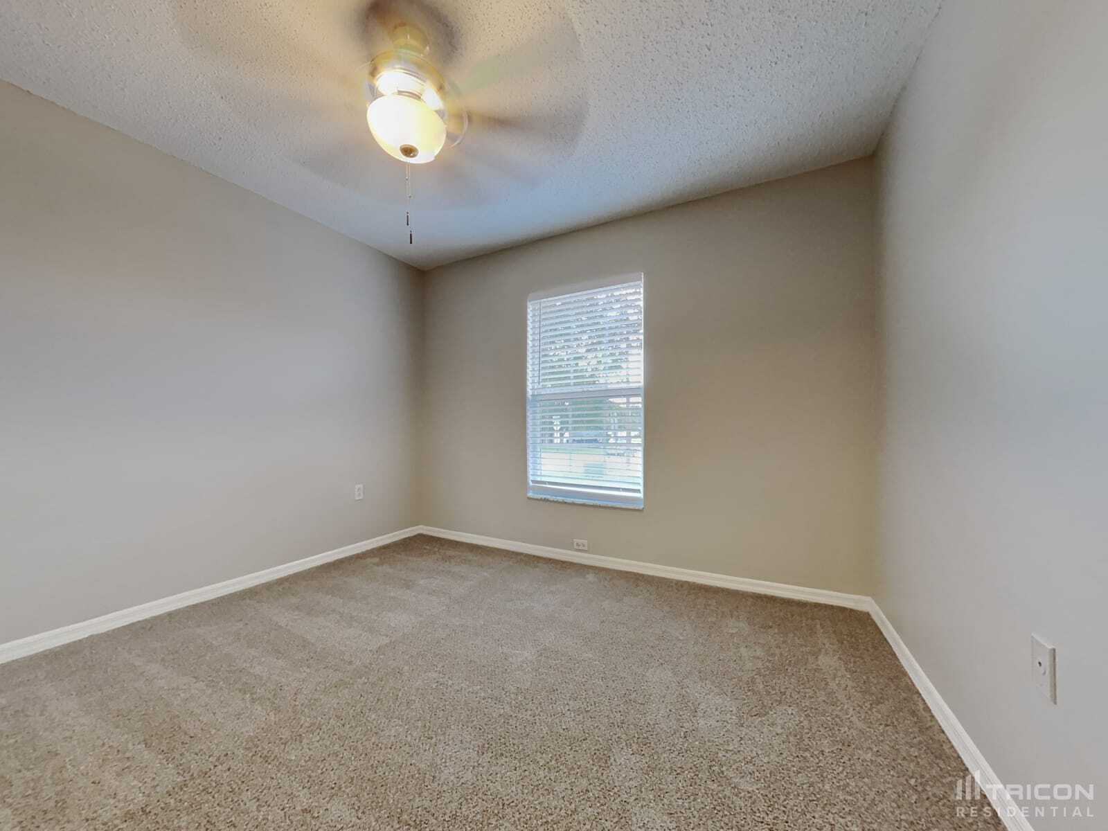Building Photo - 605 Lakemont Dr